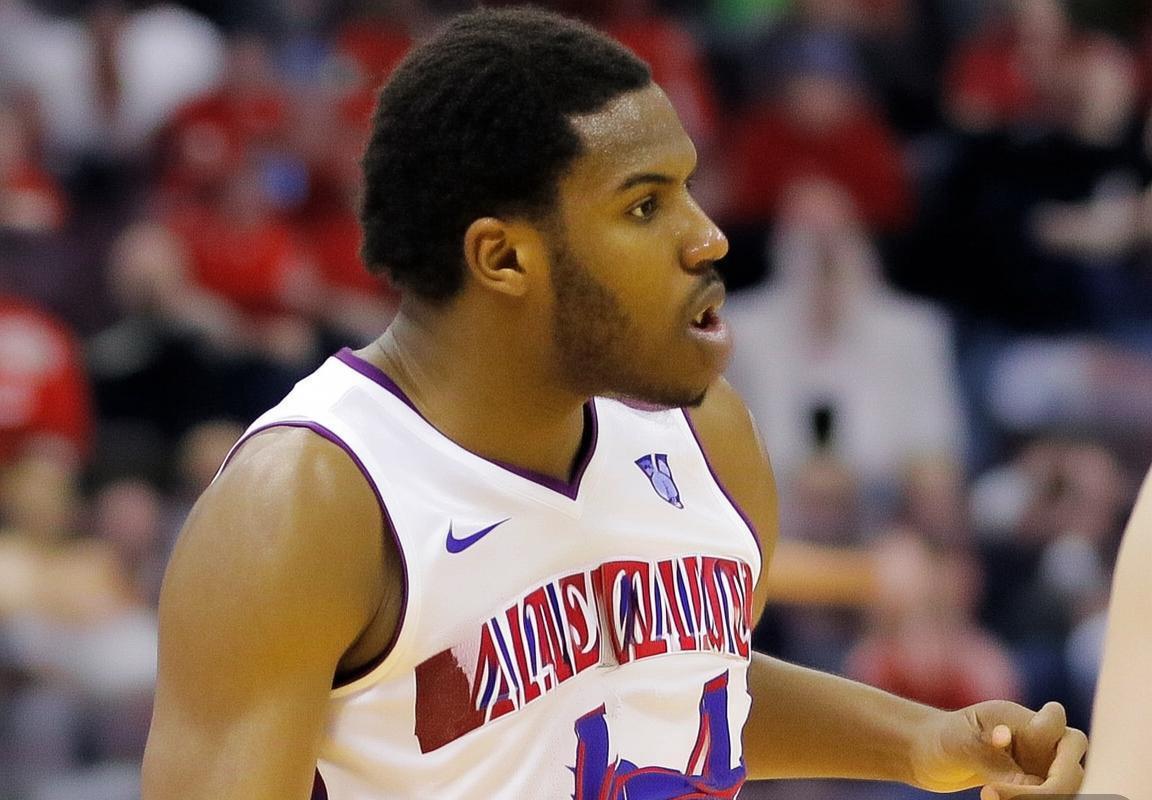 雄鹿队面临阵容调整：加里-特伦特投篮手感低迷致进攻效率下滑